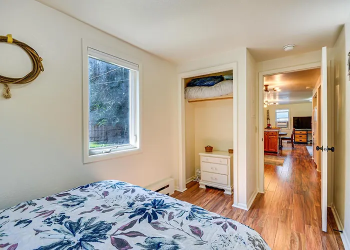 Downtown Getaway - Near Buffalo Bill Center! Holiday home *