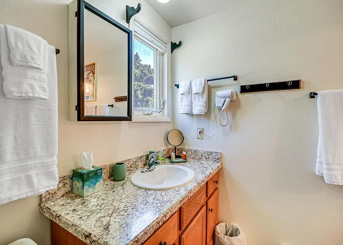 Downtown Getaway - Near Buffalo Bill Center! Holiday home