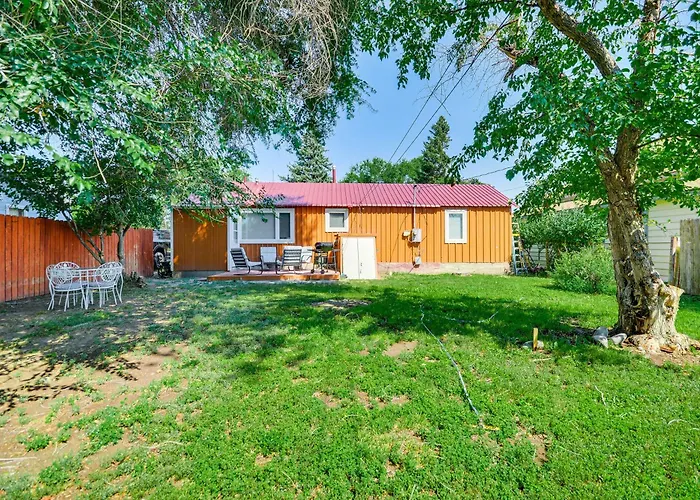 Holiday home Downtown Getaway - Near Buffalo Bill Center! *