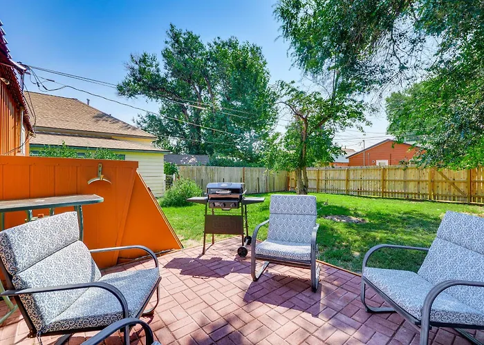 Holiday home Downtown Getaway - Near Buffalo Bill Center! *